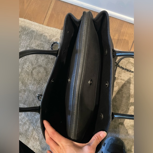 Chanel Urban Shopping Tote Quilted Caviar Large - Picture 8 of 16